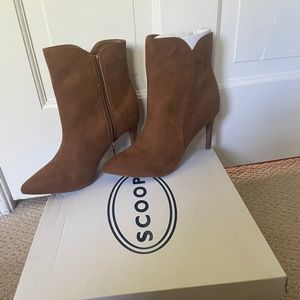 NWT Beautiful Brown Boots